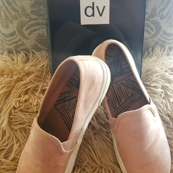 dv Rose Blush Slip-on Sneaker - Picture 2 of 5